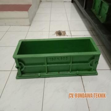 Cetakan Balok Beton atau Concrete Beam Mold 